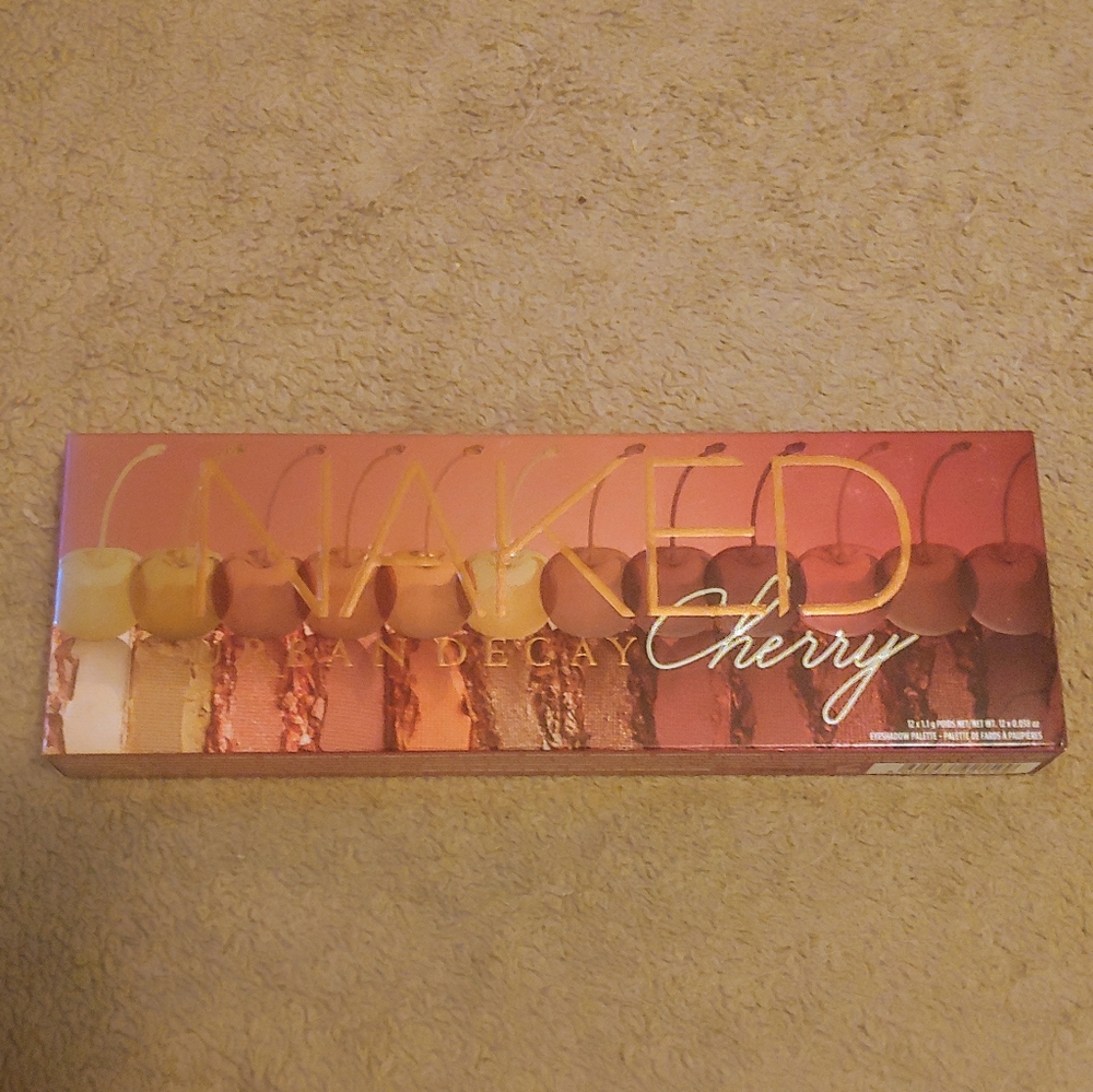 Urban Decay Naked Cherry Palette - Picture 2 of 6
